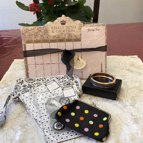 All for One Price! Set With Jewelry! - Picture 1 of 8